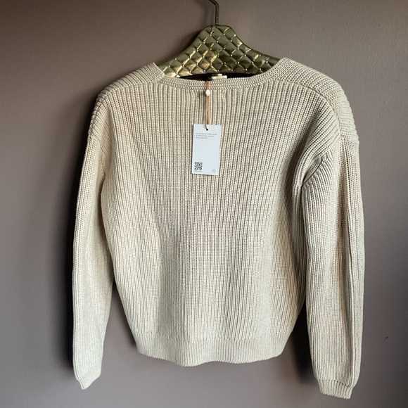 NWT Quince Organic Cotton Fisherman’s V Neck Sweater in beige, XS - Picture 5 of 9